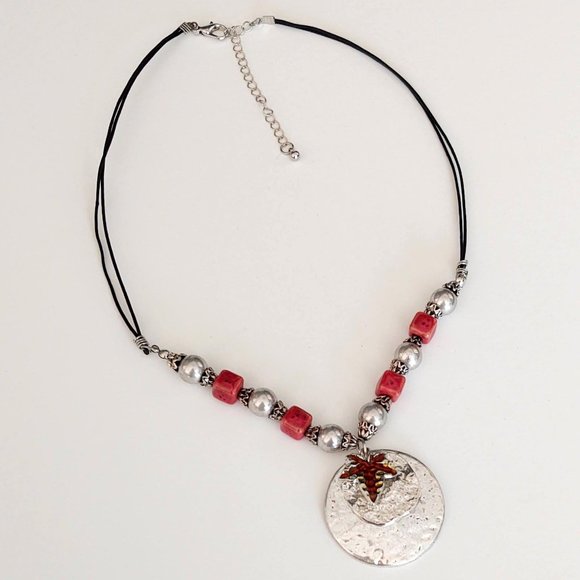 Red ceramic beads w/silver pendant necklace - Picture 11 of 16